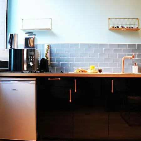Anna In Republique Apartment *